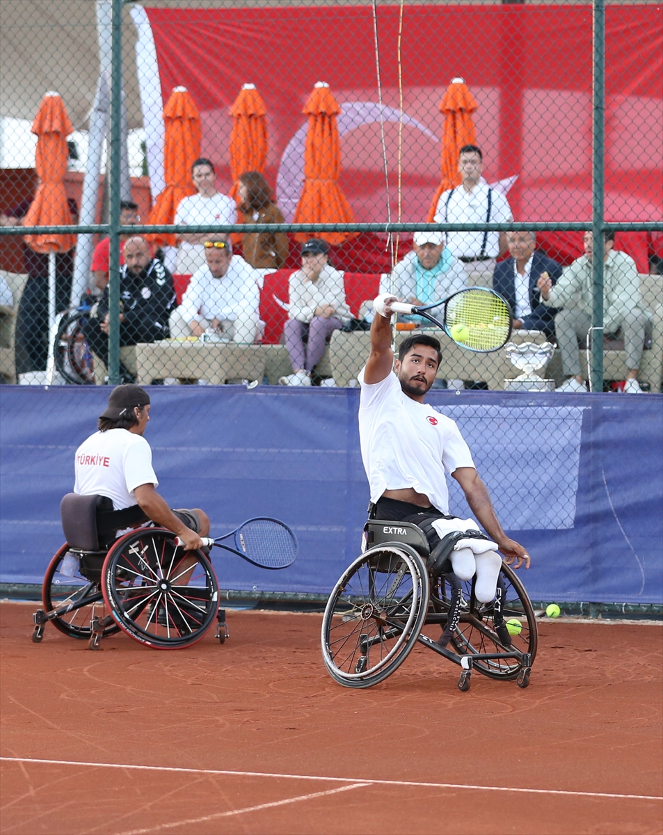 Tekerlekli Sandalye Tenis Dünya Takımlar Şampiyonası'nda milli takım ikinci oldu