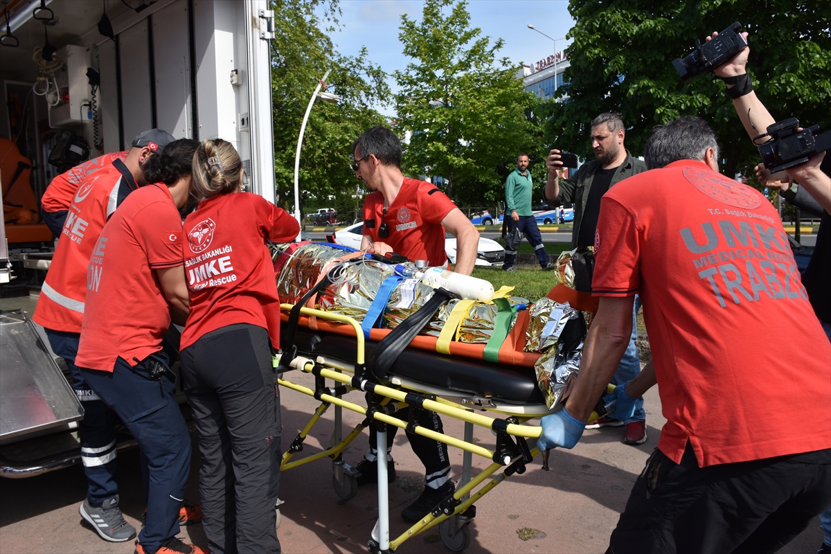 Trabzon'daki UMKE tatbikatında selden etkilenen yaralılara müdahale edildi