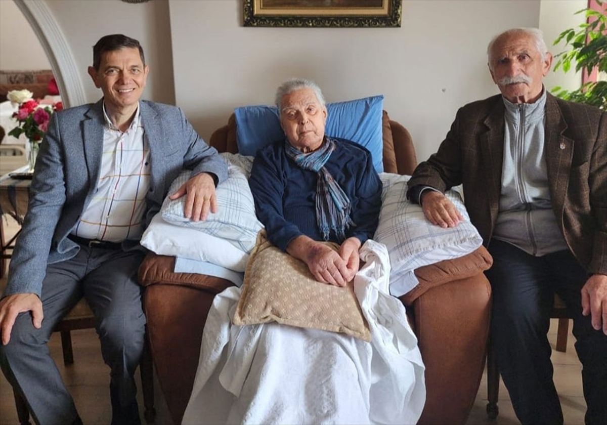 Trabzonspor Divan Kurulu Başkanı Ören'den eski başkan Erdem'e ziyaret