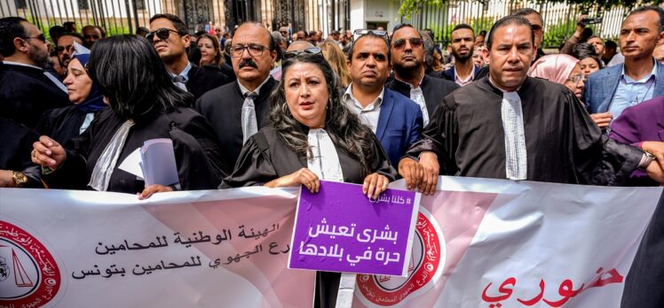 Tunuslu avukatlar “maruz kaldıkları kısıtlamaları” protesto etti