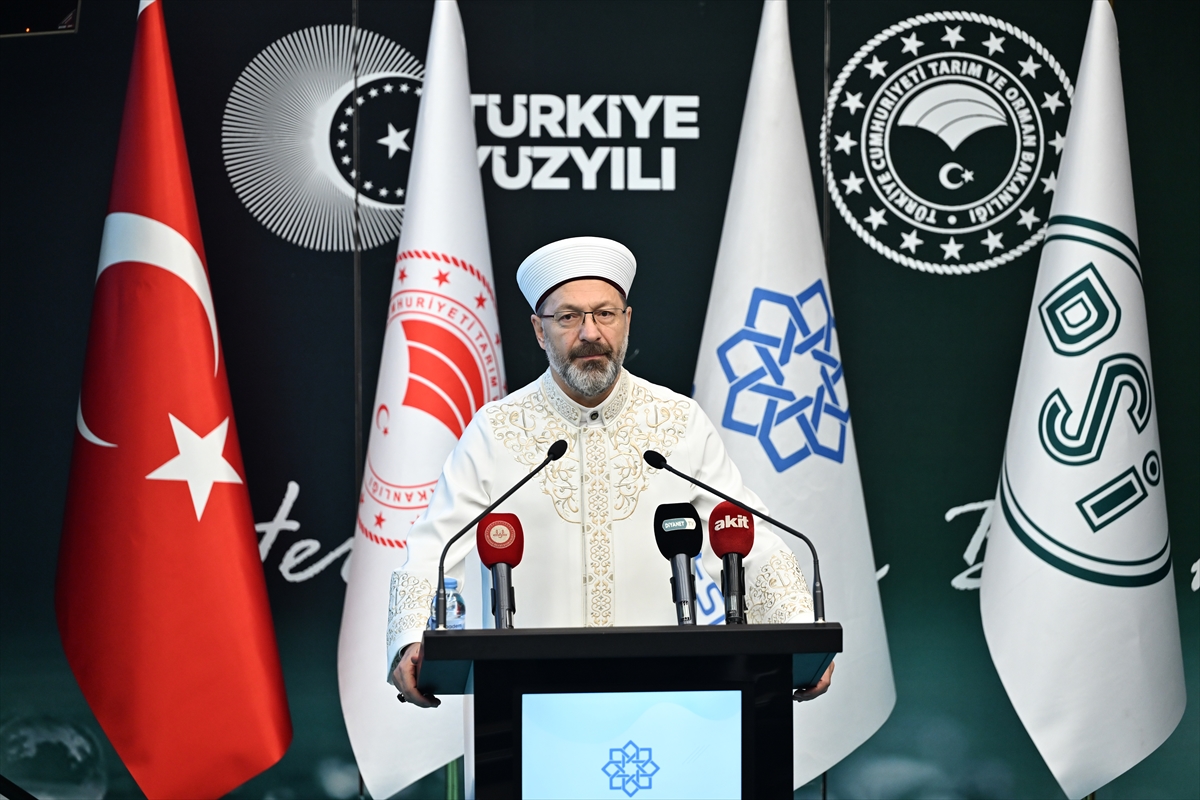 “Uluslararası Helal Kongresi” Ankara'da başladı