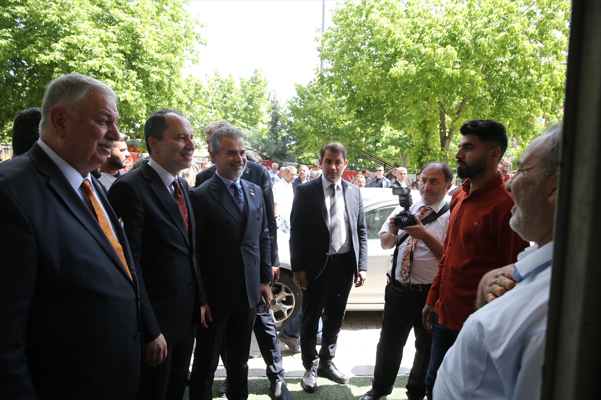 Yeniden Refah Partisi Genel Başkanı Erbakan, Mardin'de konuştu: