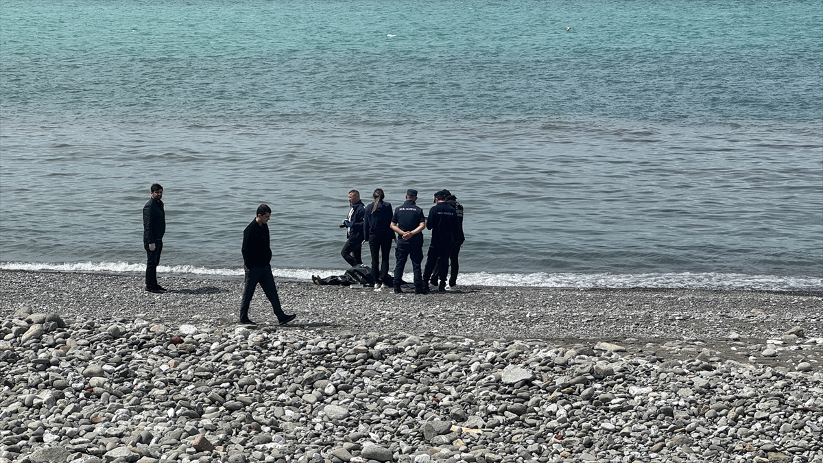 Zonguldak'ta sahilde kadın cesedi bulundu