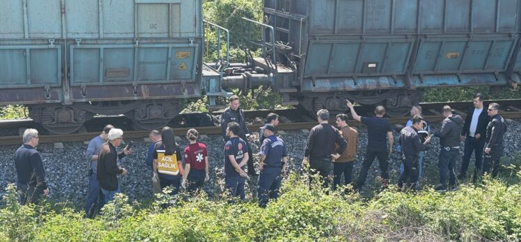 Zonguldak'ta yük treninin çarptığı 89 yaşındaki yaşlı kadın öldü