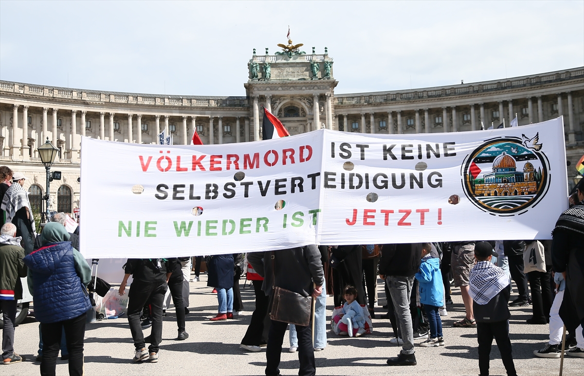 Avusturya'da İsrail'in Refah'a yönelik saldırıları protesto edildi