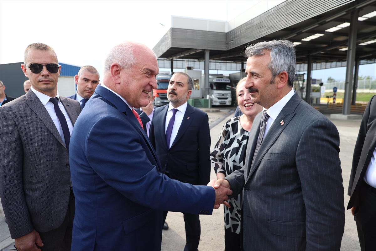 Bulgaristan Başbakanı Glavçev ile Edirne Valisi Sezer, sınırdaki Ortak Temas Noktası'nda görüştü
