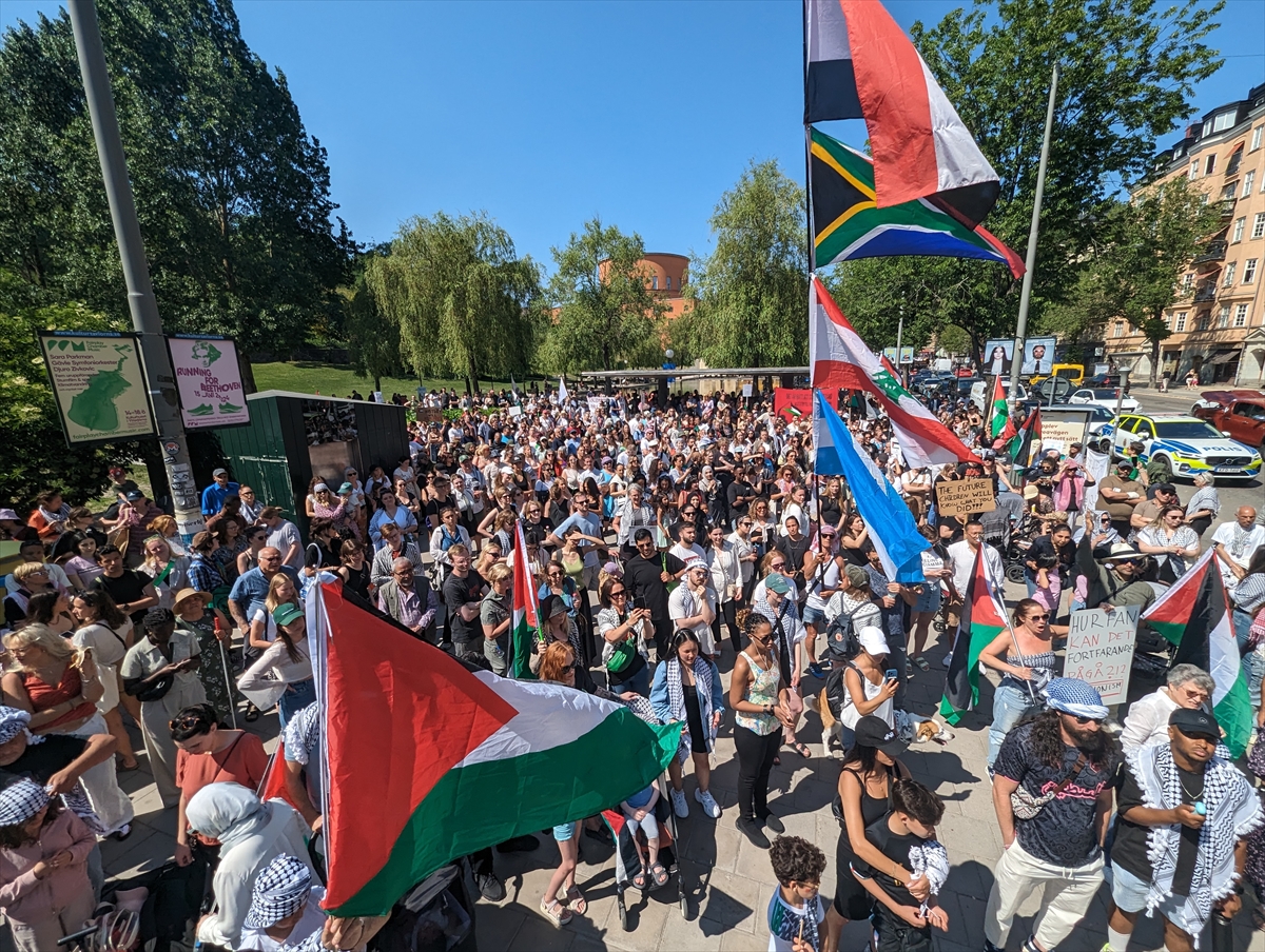 İsrail'in Refah'ta Filistinlilerin kampına yönelik saldırısı İsveç'te  protesto edildi