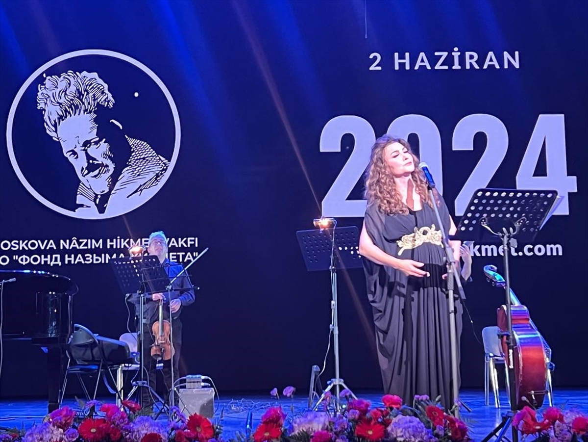 Rusya’nın başkenti Moskova’da şair Nazım Hikmet anısına konser verildi